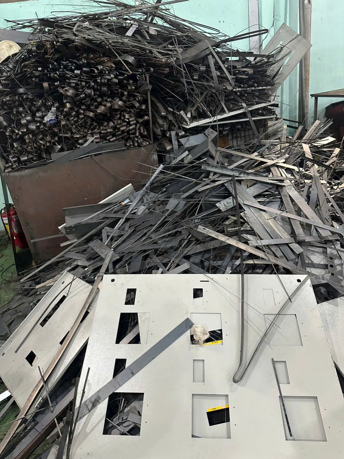 Thu Mua Phế Liệu Uy Tín, Thanh Toán Nhanh, Thu Gom Tận Nơi